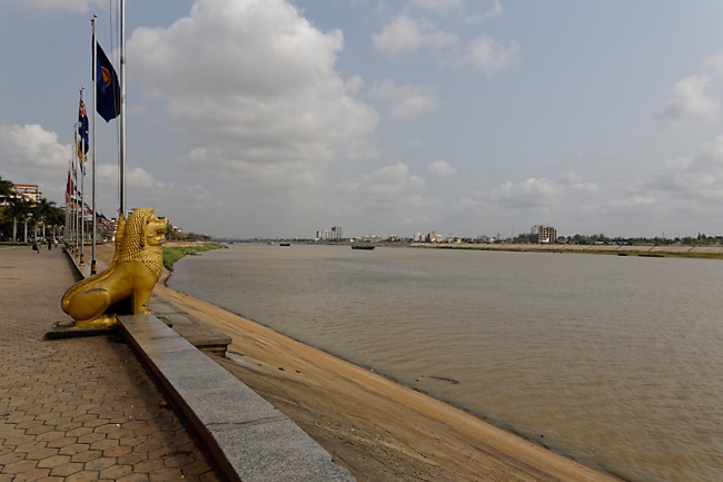 Phnom Penh-Divers-019